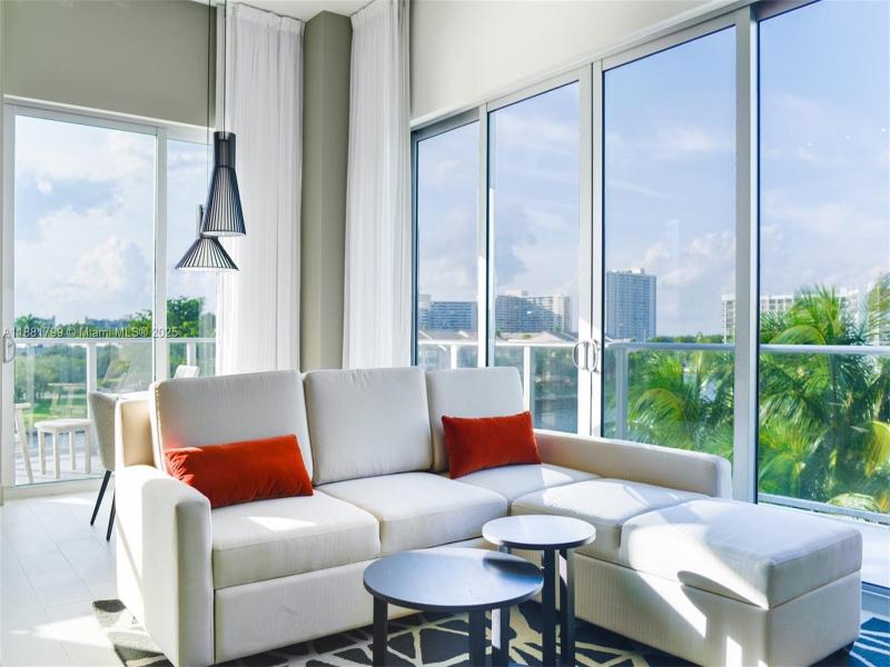 Condo for sale at Hyde Beach House R302