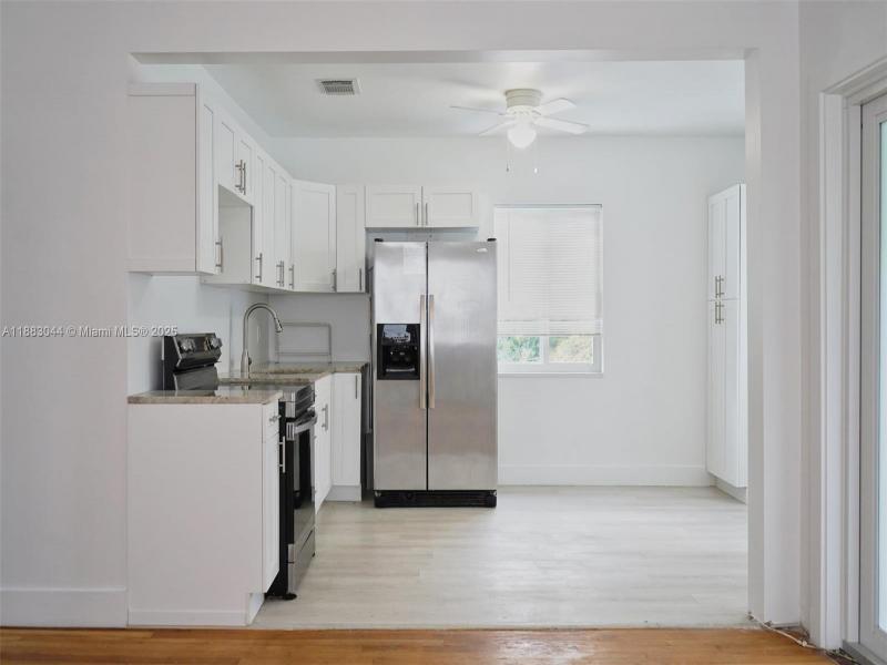 Property photo # 9