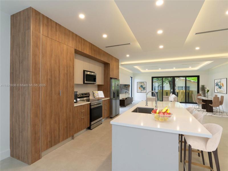 Property photo # 2