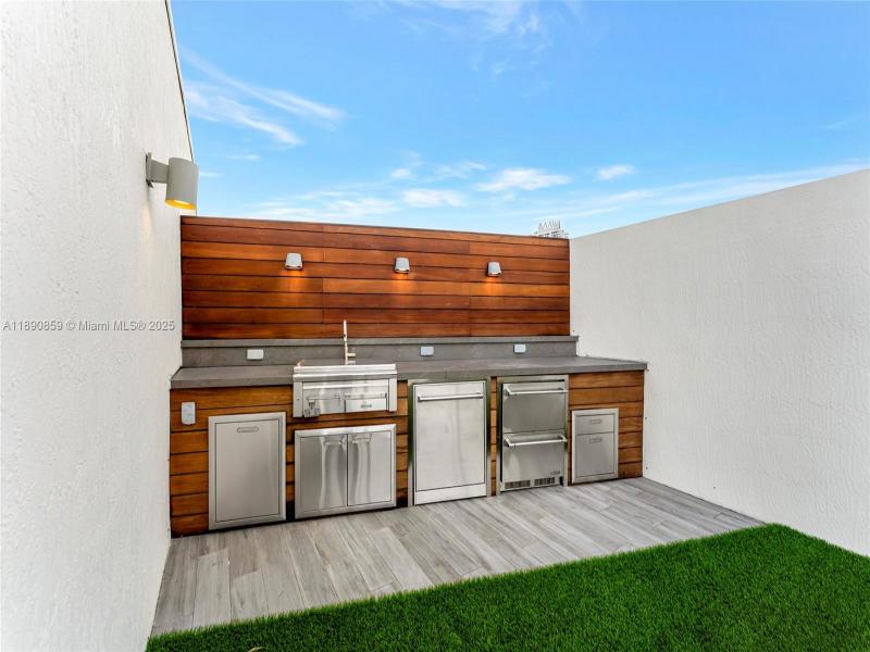 Property photo # 2