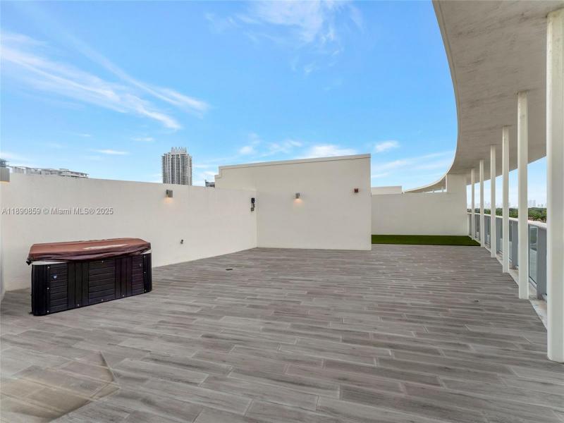 Property photo # 7