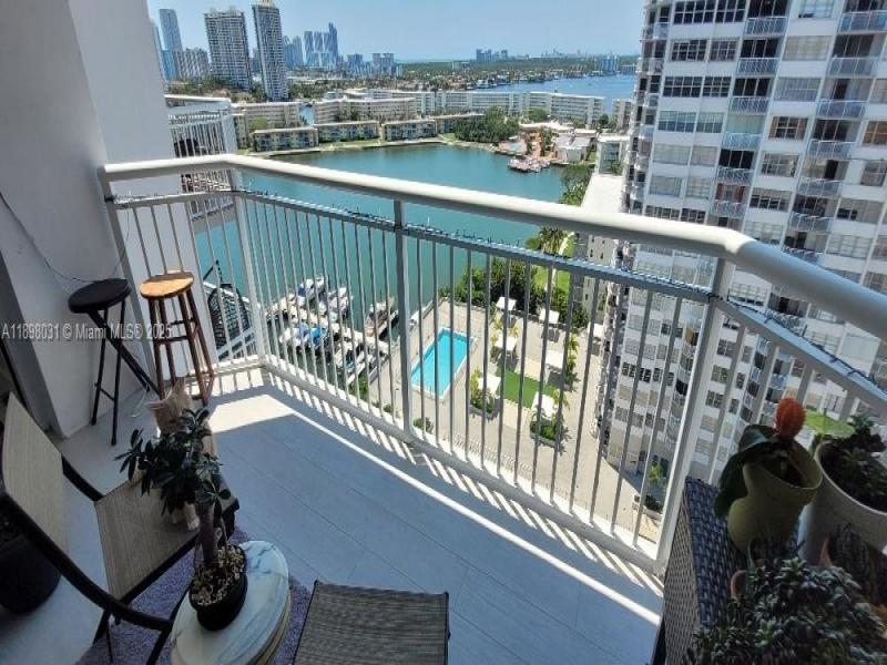 Comprar apartamento en Del Prado South Tower 1801