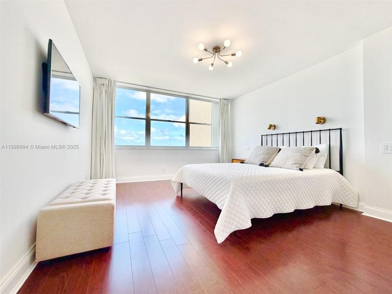 Apartment for rent at Grenoble at Quadomain 1402