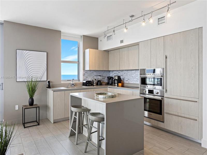 Condo for sale at Hyde Beach House R1701