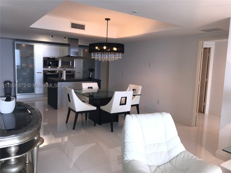 Condo for sale at Trump Royale 5104