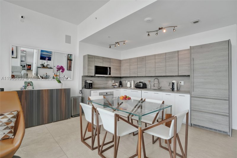 Condo for sale at 400 Sunny Isles 116