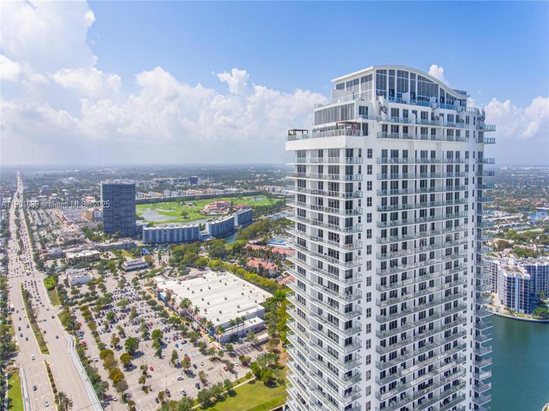 Condo for sale at Hyde Beach House R1709
