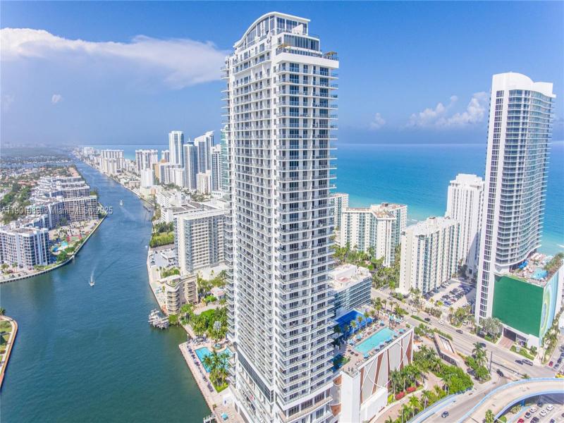 Hyde Beach House Apt #R1709