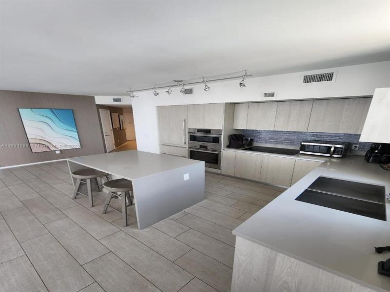 Condo for sale at Hyde Beach House R1709
