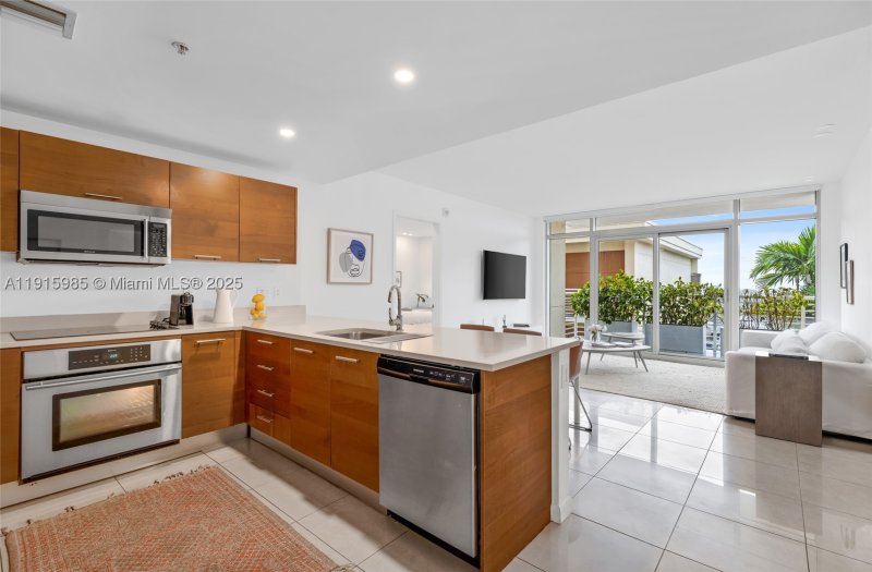 Condo for sale at Midtown Midblock 605