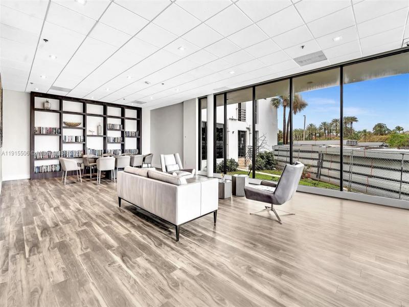 Condo for sale at Waterview 147