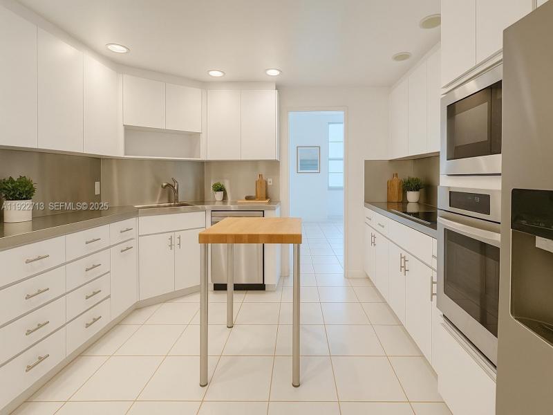 Condo for sale at Imperial House 5D