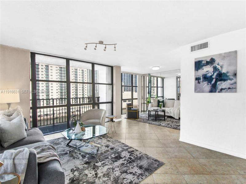 Condo for sale at Oceanview Park 821