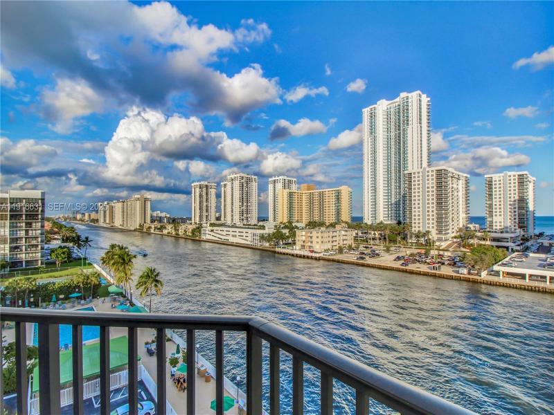 Oceanview Park Apt #821