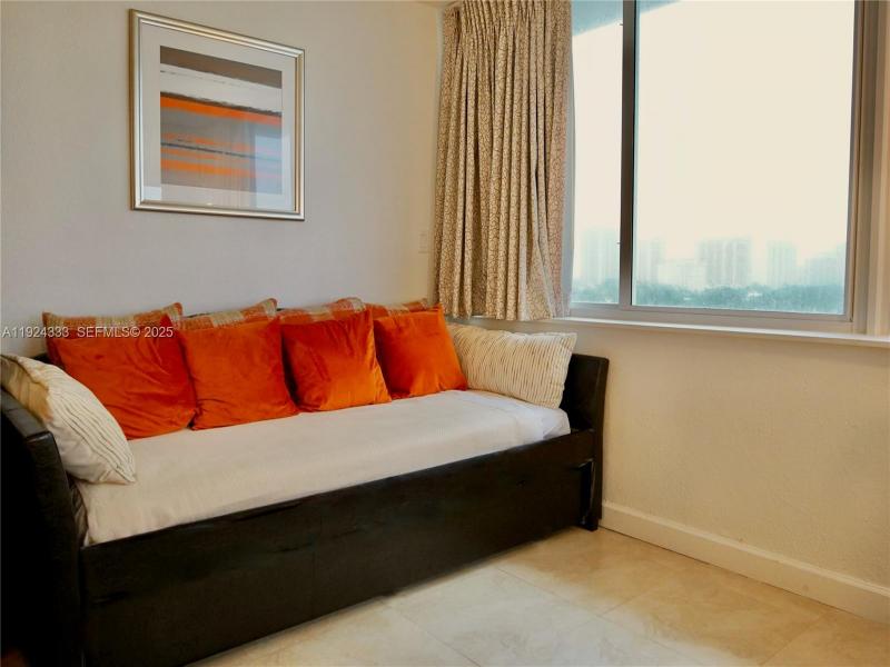 Comprar apartamento en Aventura Beach Club 726