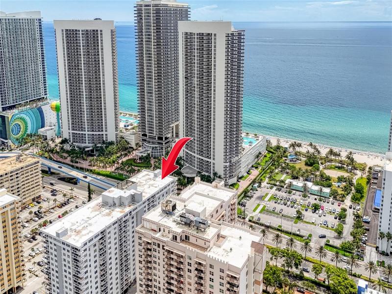 Condo for sale at Plaza Towers South 1405