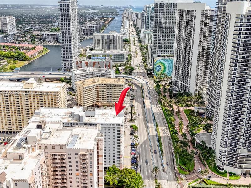 Condo for sale at Plaza Towers South 1405