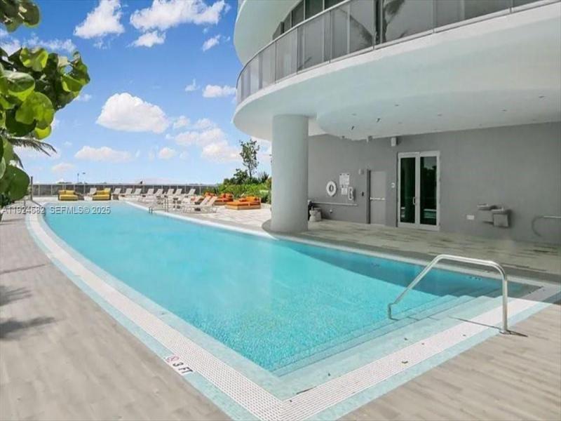 Property photo # 4