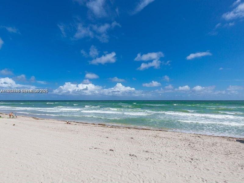 Condo for sale at Sea Air Towers 508