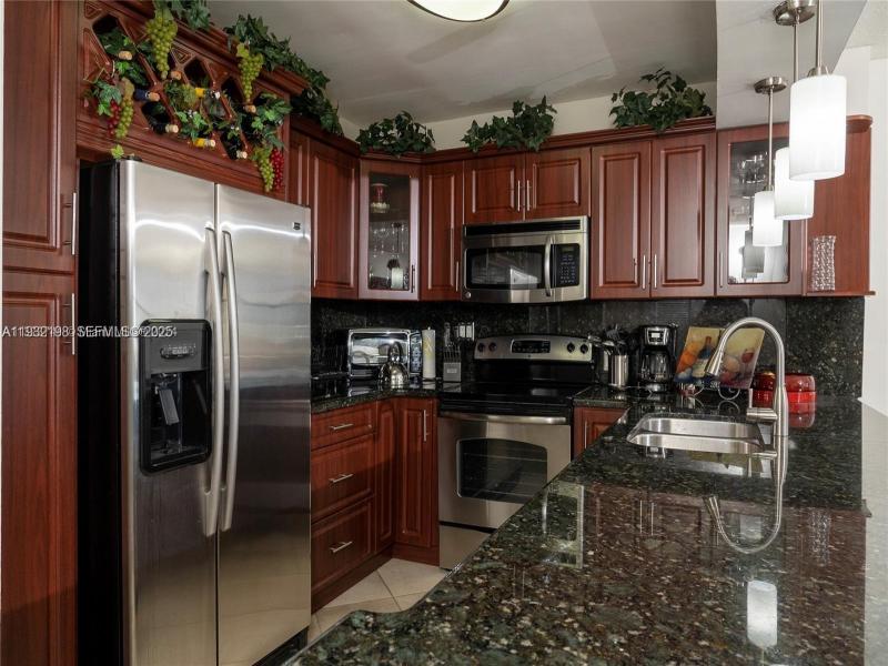 Condo for sale at Sea Air Towers 508