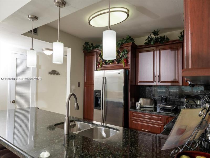 Condo for sale at Sea Air Towers 508