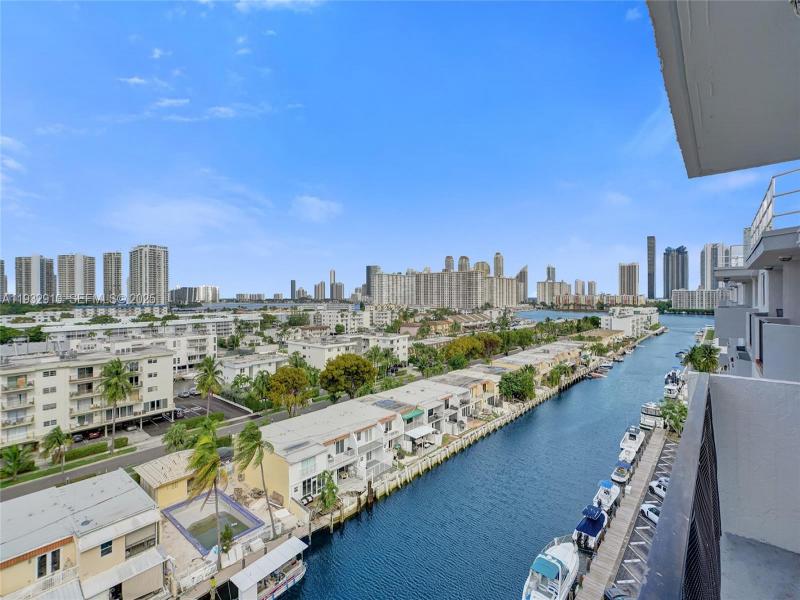 Comprar apartamento en Coral Isle East PH10