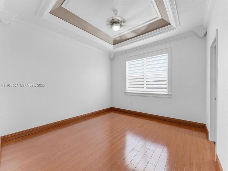 Property photo # 9