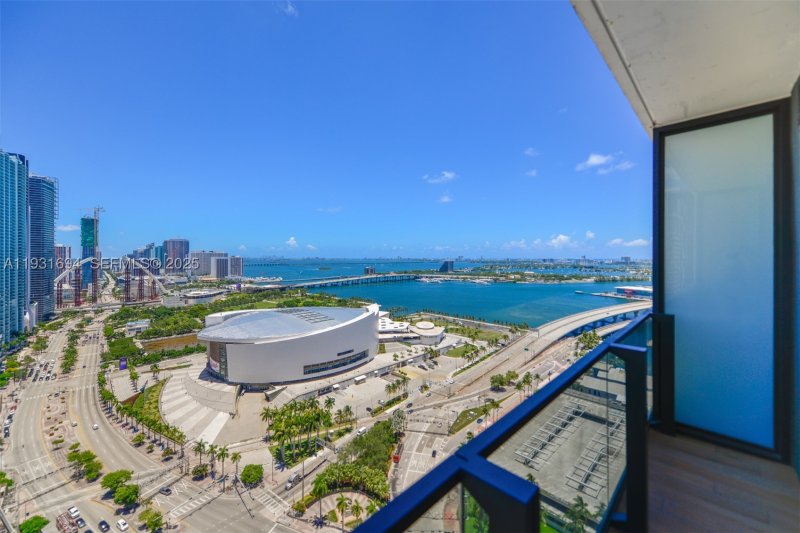 Comprar apartamento en The Elser Hotel and Residences 2407