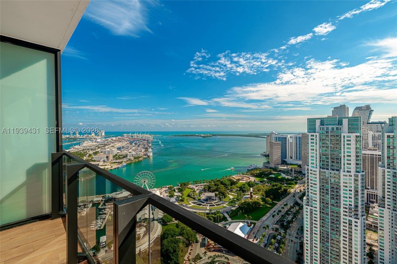Comprar apartamento en The Elser Hotel and Residences 4512