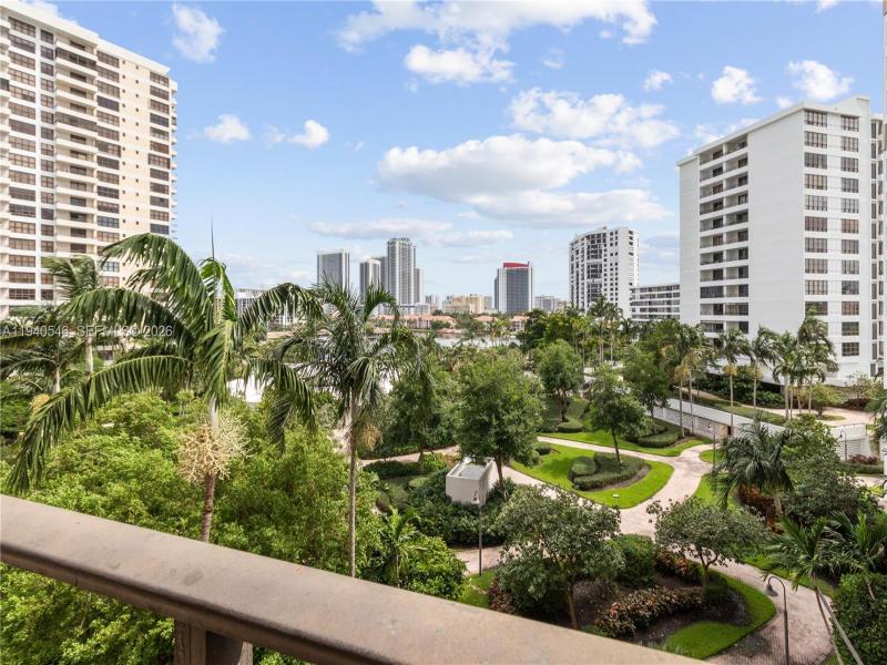 Apartment for rent at Olympus Towers 519