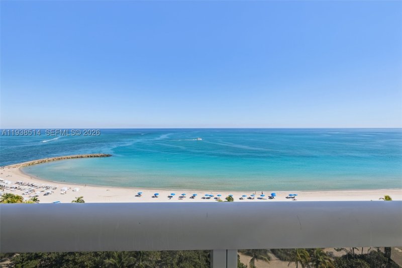 Condo for sale at Harbour House 1110