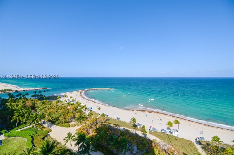 Condo for sale at Harbour House 1110
