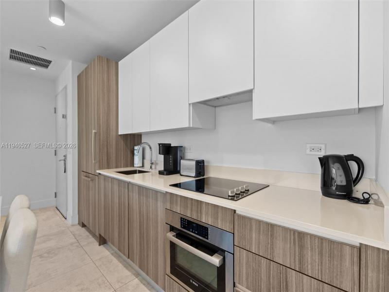 Condo for sale at Smart Brickell Residences 2304