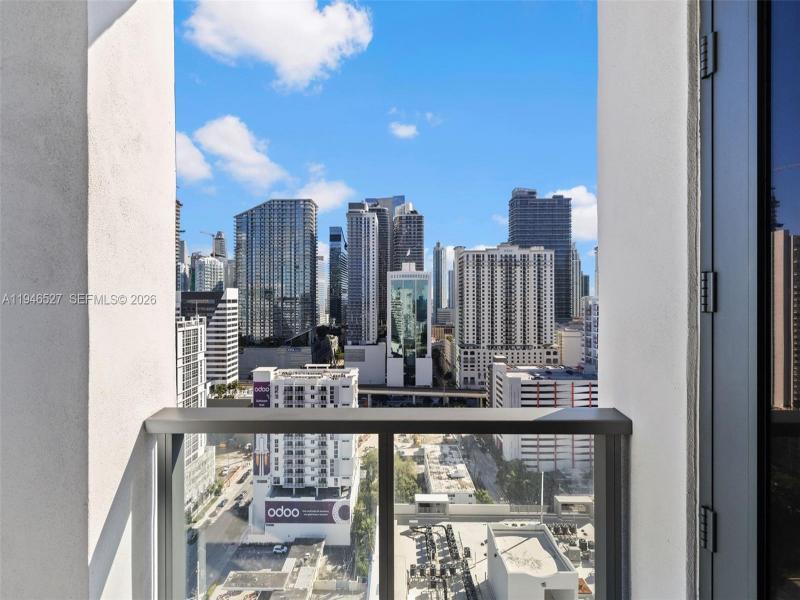 Condo for sale at Smart Brickell Residences 2304
