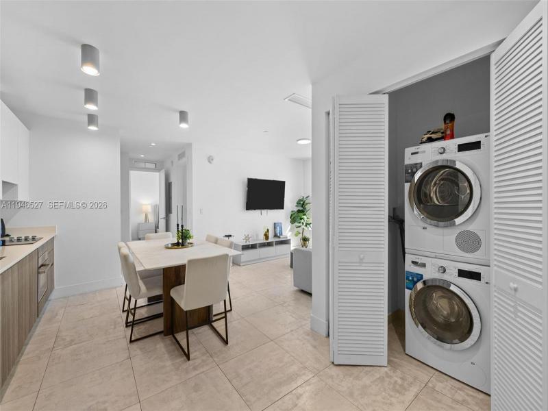 Condo for sale at Smart Brickell Residences 2304