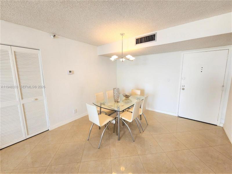 Apartment for rent at Winston Towers 1607