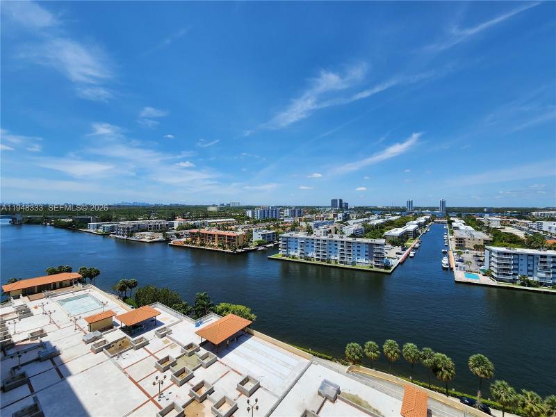 Apartment for rent at Winston Towers 1607