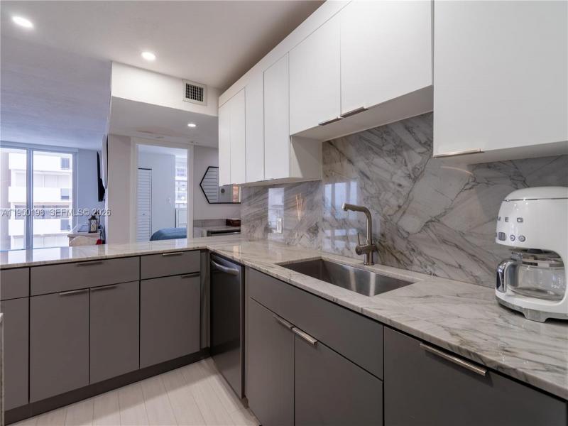 Comprar apartamento en Arlen Beach 1417