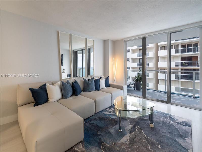 Comprar apartamento en Arlen Beach 1417