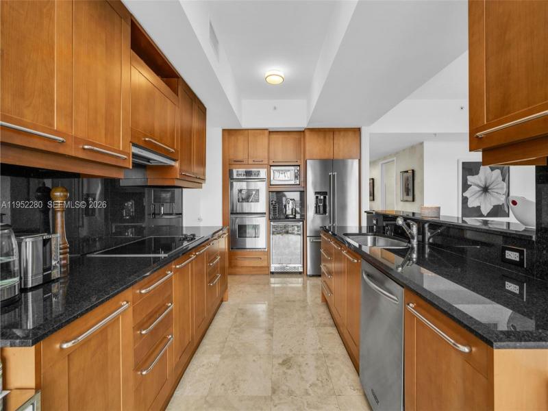 Condo for sale at Las Olas River House 3006