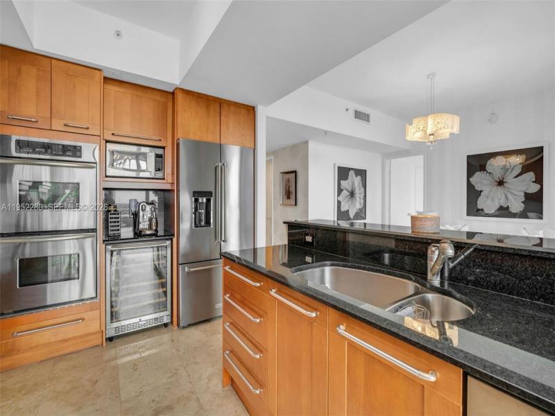 Condo for sale at Las Olas River House 3006