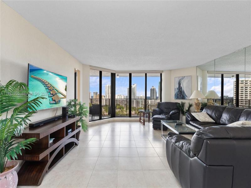 Condo for sale at Anchor Bay Club 417