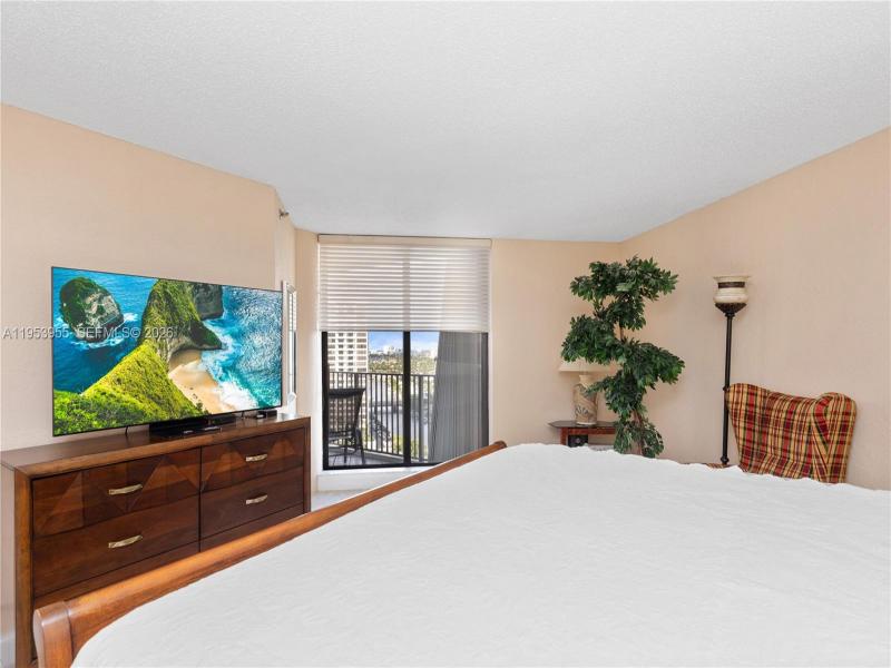 Condo for sale at Anchor Bay Club 417