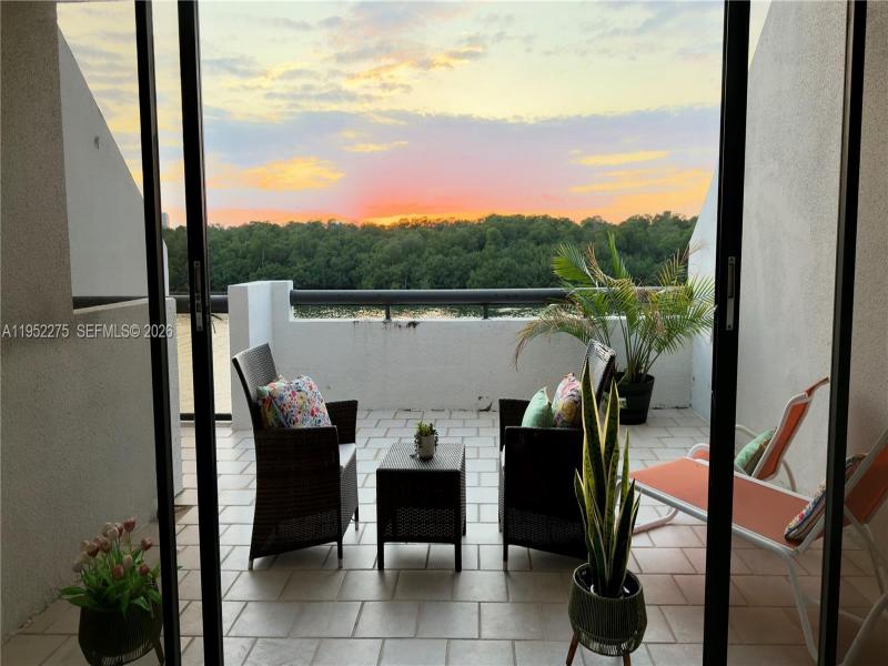 Comprar apartamento en Poinciana Island 1620