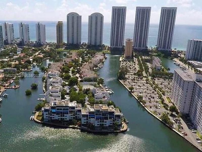 Comprar apartamento en Poinciana Island 1620