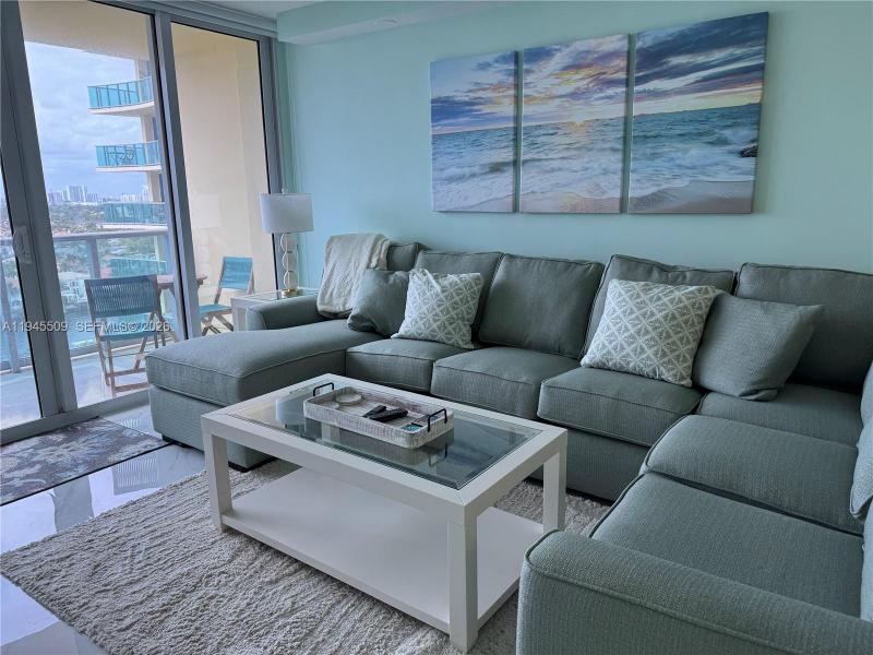 Condo for sale at The Wave Condo 1530