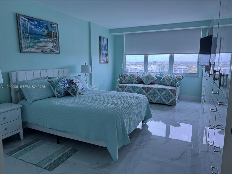 Condo for sale at The Wave Condo 1530