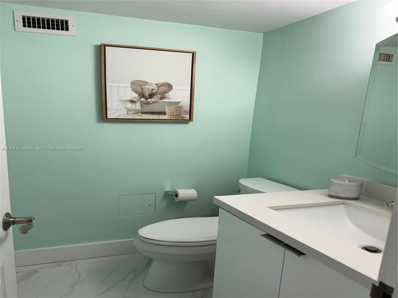 Condo for sale at The Wave Condo 1530