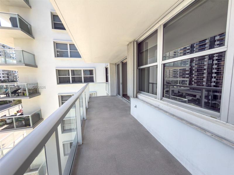 Comprar apartamento en Royal Embassy 6J