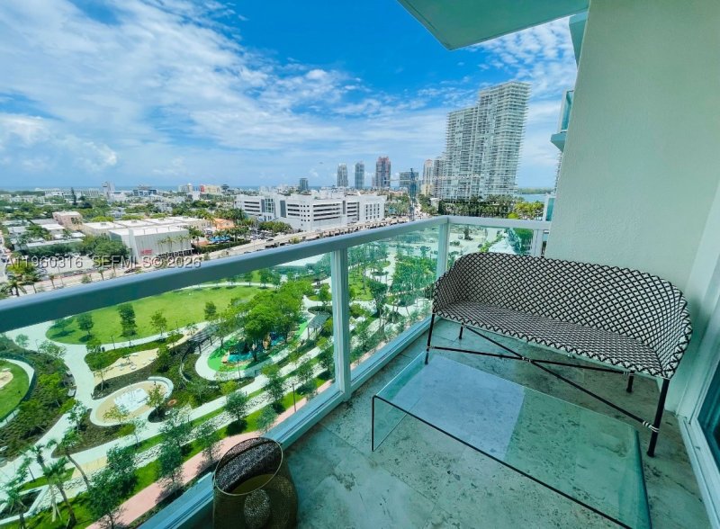 Apartment for rent at Floridian 1704